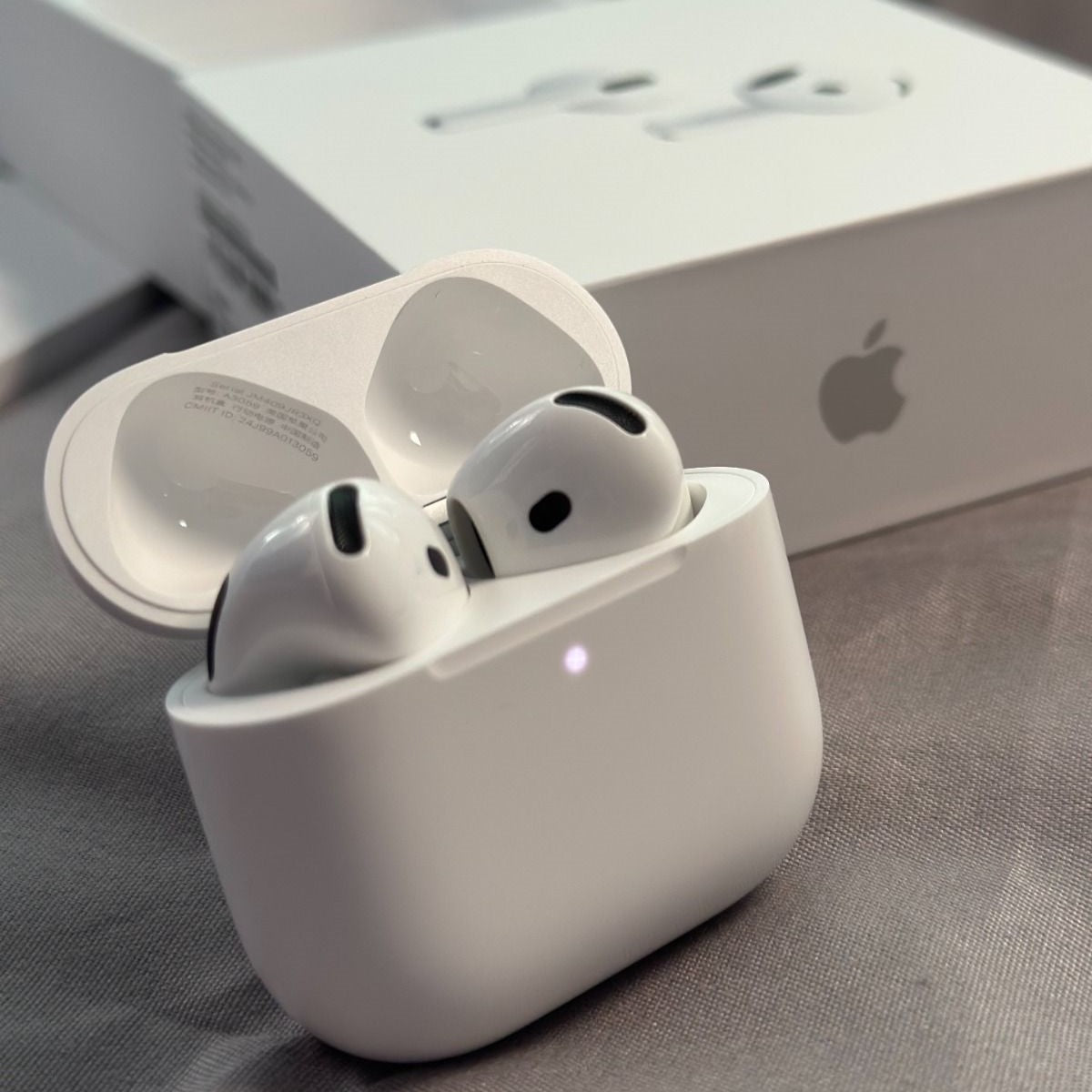 Apple AirPods 4 ANC - Master Copy